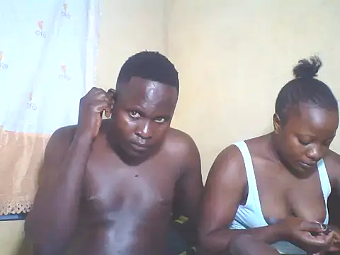 Snapshot of Dark_Queenchocolate chatting on 11.05.25 Dark Queenchocolate online show from 11.05.25