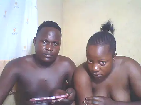 Snapshot of Dark_Queenchocolate chatting on 11.05.25 Dark Queenchocolate online show from 11.05.25