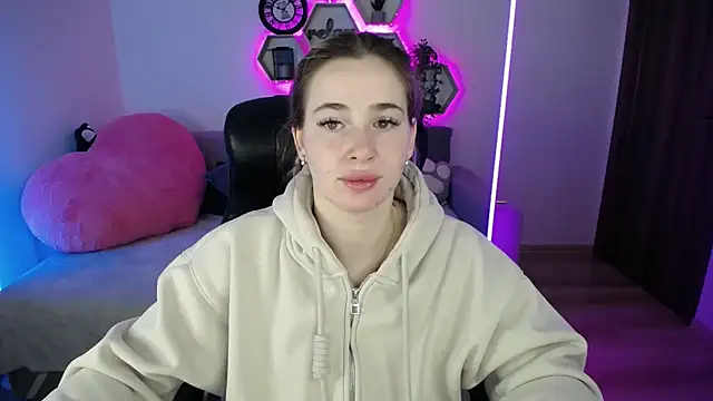 Snapshot of SabrinViolet chatting on 02.03.26 SabrinViolet online show from 02.03.26