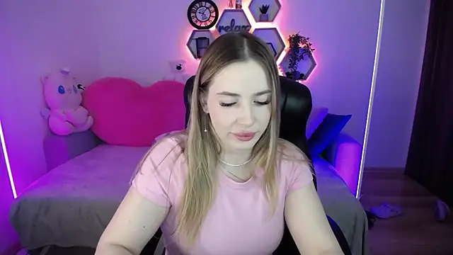 SabrinViolet online show from 04.04.26