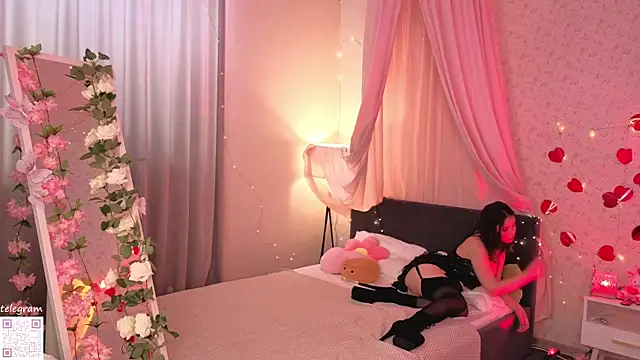 lilly Cherry  online show from 05.29.26