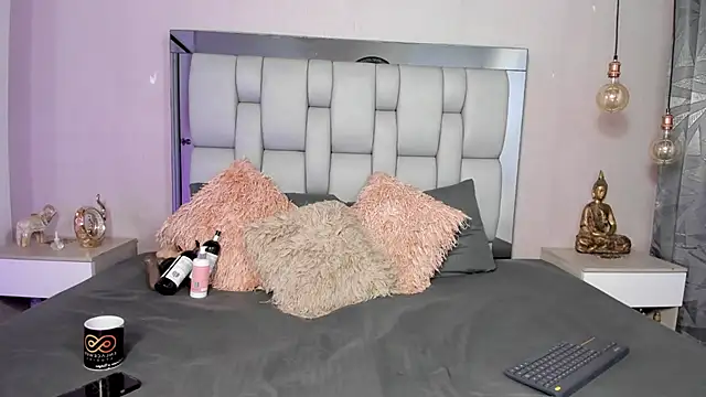 Snapshot of SusanBenett chatting on 02.08.26 SusanBenett online show from 02.08.26