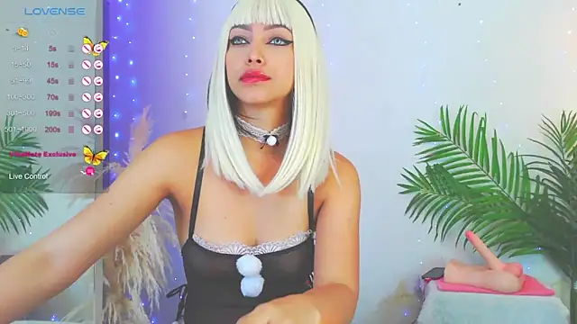 Snapshot of catalina__lovers chatting on 12.18.24 catalina  lovers online show from 12.18.24