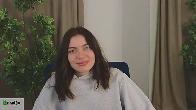 Snapshot of katty__cat chatting on 12.01.24 katty cat online show from 12.01.24