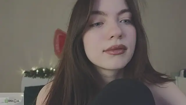 Snapshot of katty__cat chatting on 12.27.24 katty cat online show from 12.27.24
