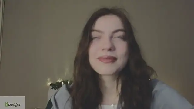 Snapshot of katty__cat chatting on 12.29.24 katty cat online show from 12.29.24