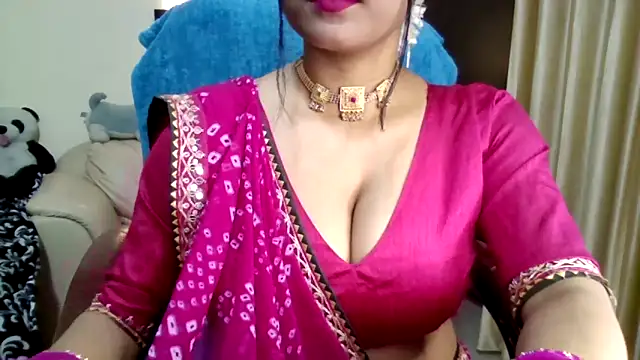 Queenhimanshi online show from 02.25.26