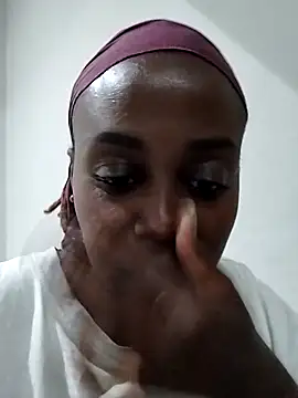 SlutyQueen32 online show from 10.10.25