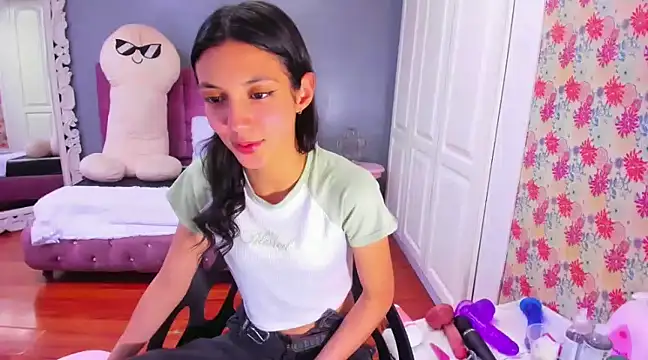 Snapshot of Iris_Stone_ chatting on 01.25.25 Iris Stone online show from 01.25.25