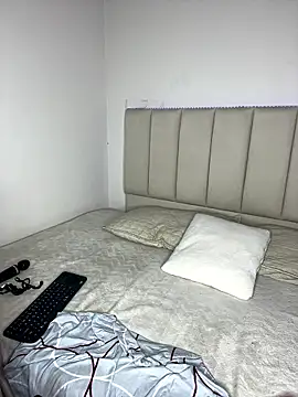 VioletPearson online show from 01.15.26