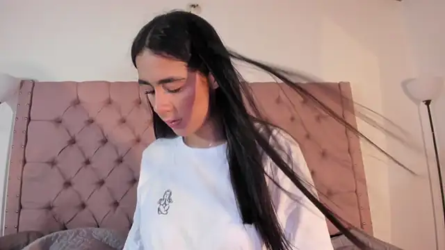 xanna sweet online show from 01.28.25