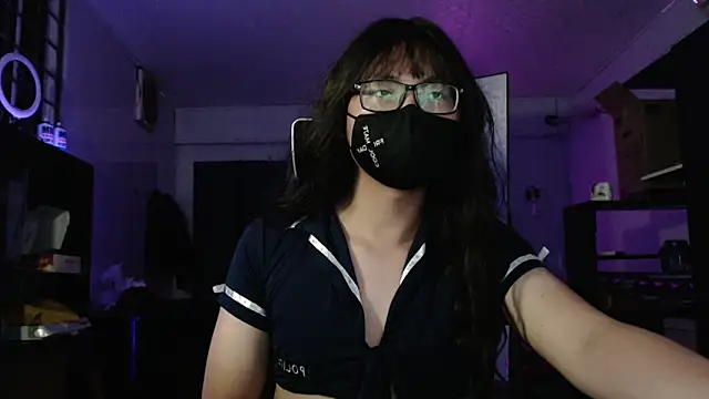 Snapshot of Erin_Song chatting on 02.12.25 Erin Song online show from 02.12.25