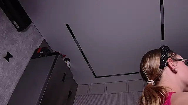 Snapshot of eelizabeth chatting on 01.30.25 eelizabeth online show from 01.30.25