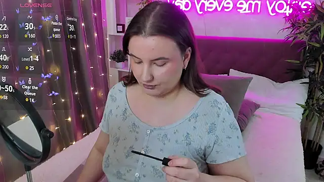 FeralPeach online show from 02.05.26