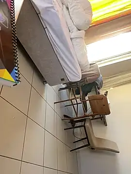 Snapshot of Metmenn7 chatting on 12.20.24 Metmenn7 online show from 12.20.24