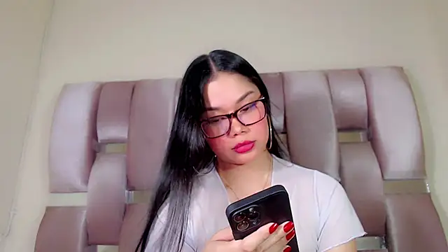 Snapshot of JasmineMoore chatting on 07.29.26 JasmineMoore online show from 07.29.26