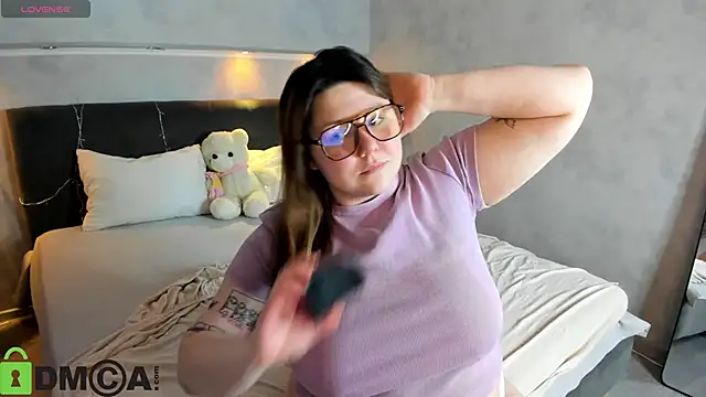 Ruth Oliver online show from 03.12.26