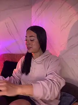 Ady 18 online show from 02.15.25