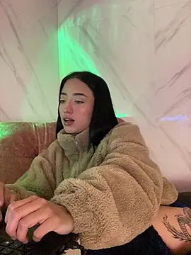 Ady 18 online show from 02.20.25