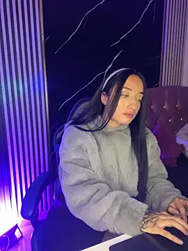 Ady 18 online show from 11.18.25