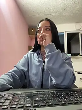 Ady 18 online show from 04.17.26