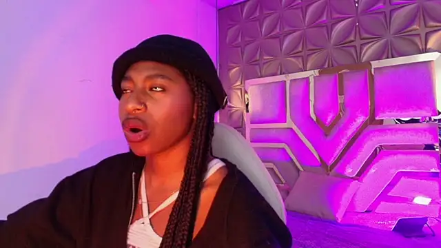 Queen perla  online show from 03.11.26