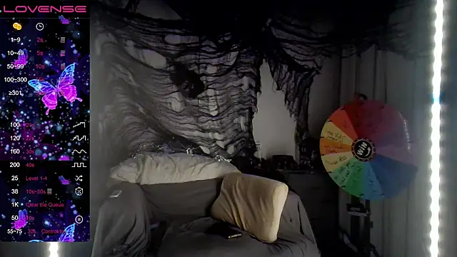 Snapshot of Milfshakecafe chatting on 10.07.25 Milfshakecafe online show from 10.07.25