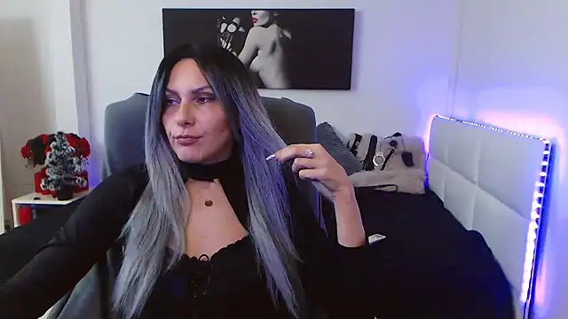 EvelynQueenn online show from 01.07.25