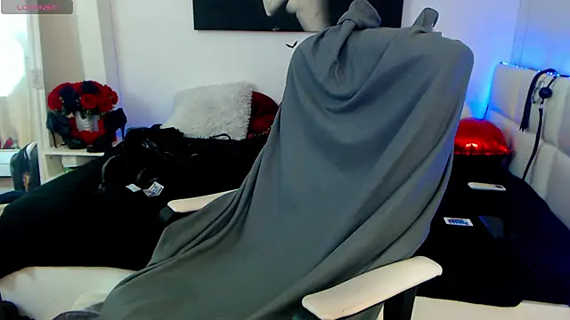 EvelynQueenn online show from 02.20.25