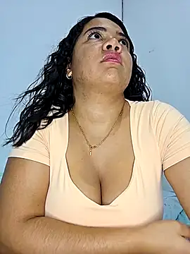 Watagatapitusberry1 online show from 10.25.25