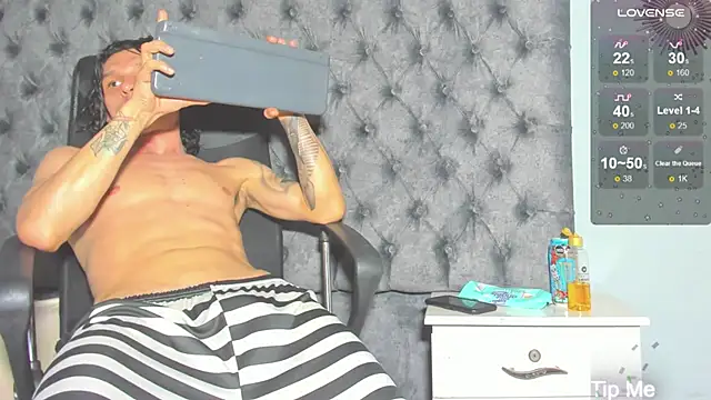 marcus smithh online show from 12.12.24