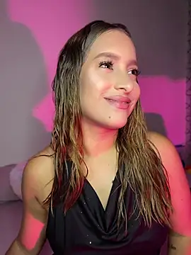 Snapshot of Agnescruzz chatting on 06.18.26 Agnescruzz online show from 06.18.26
