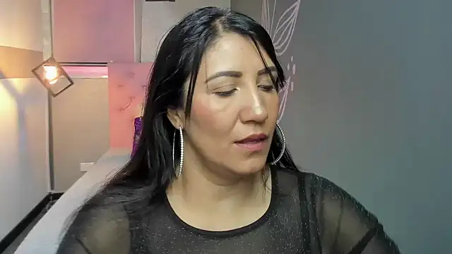 GiaFox  online show from 02.14.25