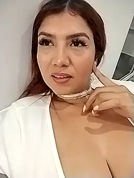 Snapshot of AriaRusso chatting on 01.29.25 AriaRusso online show from 01.29.25