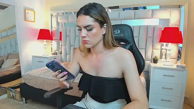 mariiahneedles online show from 01.01.25