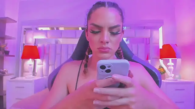 mariiahneedles online show from 03.08.26