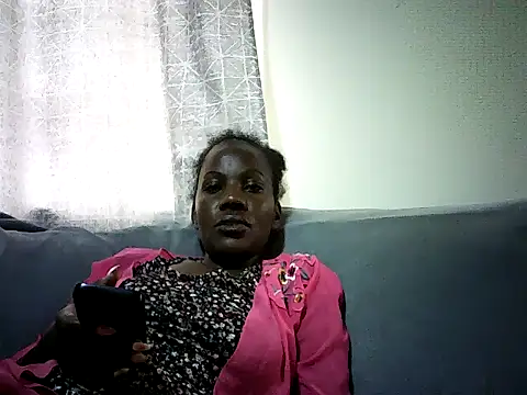 Snapshot of Pierra77 chatting on 07.20.26 Pierra77 online show from 07.20.26