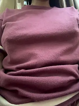 Snapshot of Indian_model9 chatting on 12.13.25 Indian model9 online show from 12.13.25