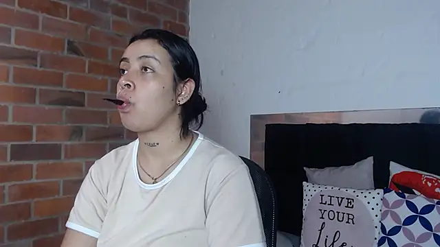 Snapshot of salome__hills1 chatting on 11.25.25 salome hills1 online show from 11.25.25