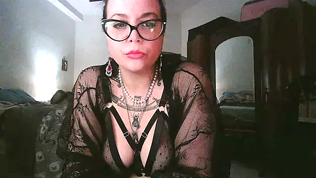 AliceBehind online show from 03.31.26