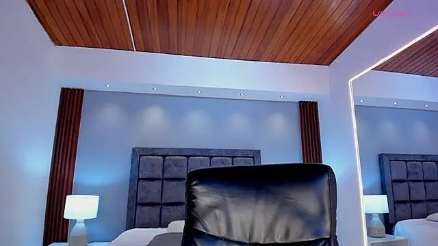 Emmaa Robertss online show from 12.11.24