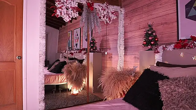 IzzyWild online show from 12.16.25