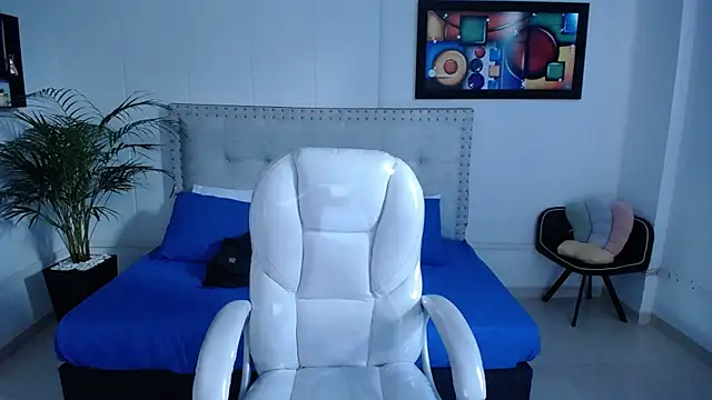 Chiqui milk  online show from 02.04.25