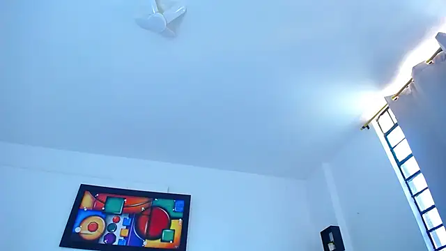 Chiqui milk  online show from 02.24.25