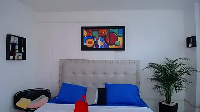 Chiqui milk  online show from 03.06.25