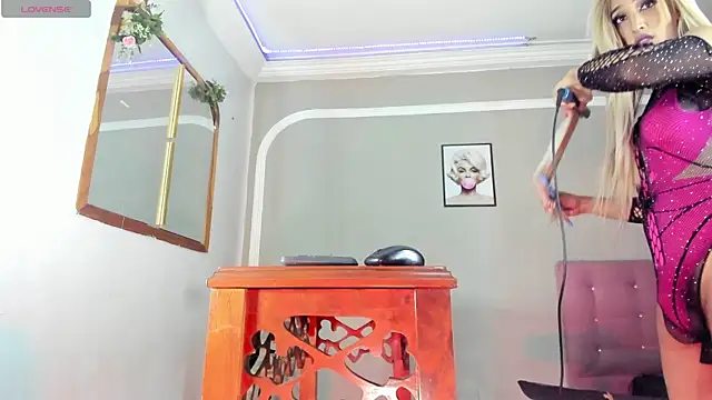 Jimena Grey online show from 10.30.25