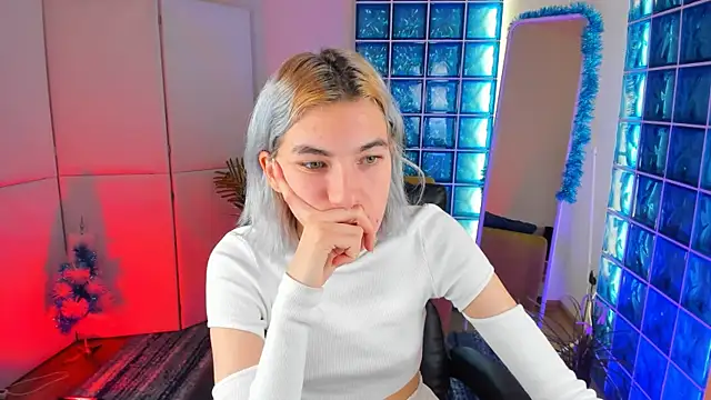 Mia Cheers online show from 12.06.24