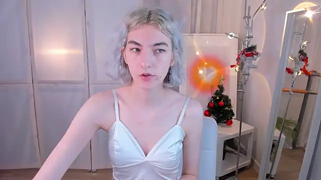 Mia Cheers online show from 12.27.24