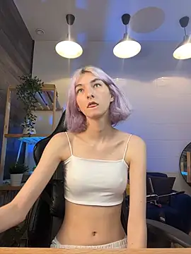 Mia Cheers online show from 09.15.25