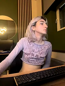 Mia Cheers online show from 11.20.25